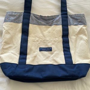 Vineyard Vines Tri Delta tote